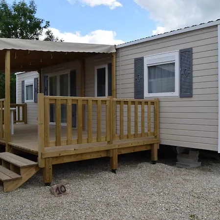 Camping Des Joyeux Campeurs Campsite Pont-sur-Seine