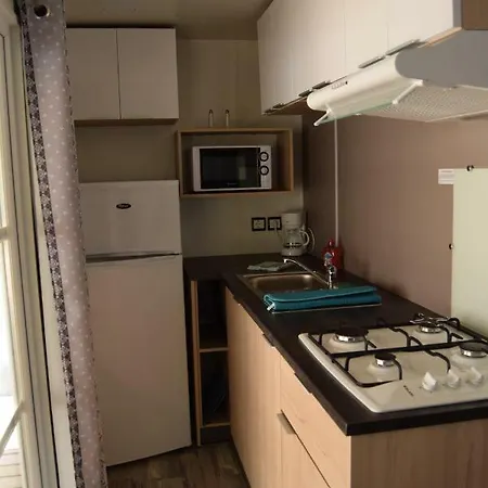 Camping Des Joyeux Campeurs Campsite Pont-sur-Seine